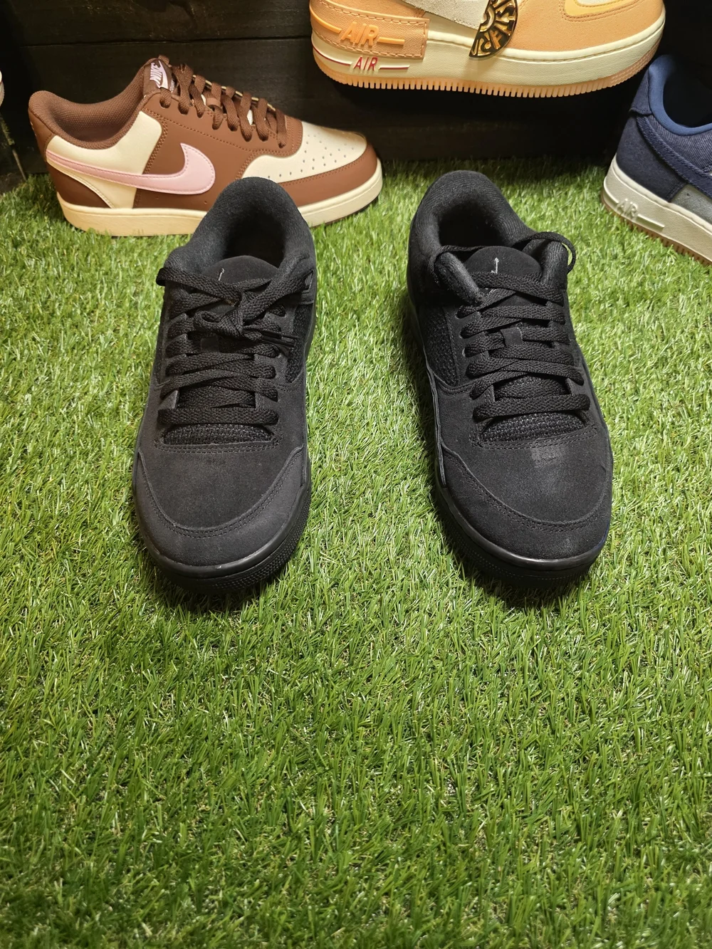 Nike Men's All-Black Low-Top Athletic Sneakers